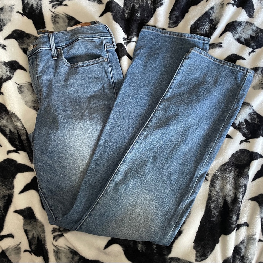 Shaping Straight Jeans